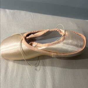 Freed of London Point shoes